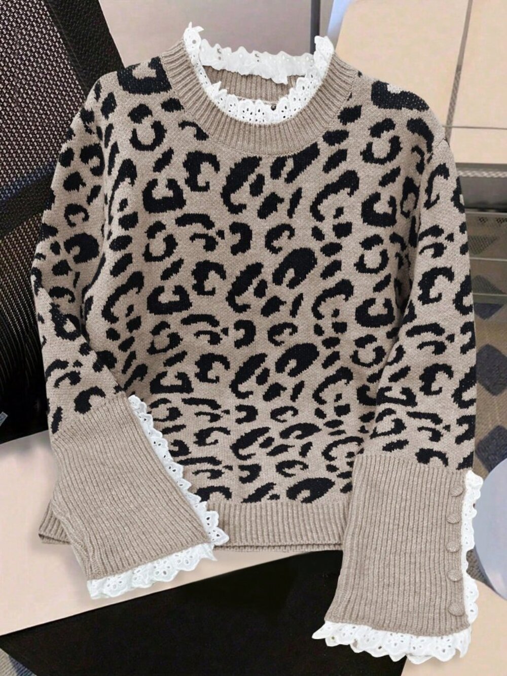 Multicolor Casual Women's Round Neck Lace detailed Leopard Print Knit Sweater - Picture 9 of 10